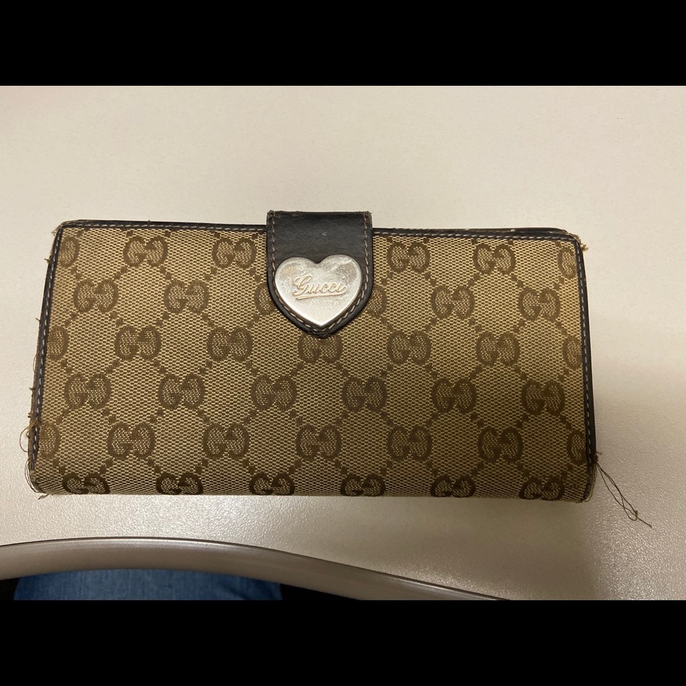 Authentic Vintage Gucci Wallet